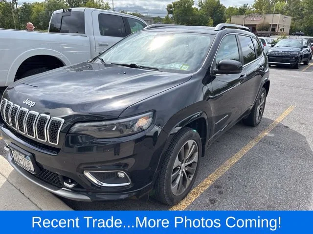 2019 Jeep Cherokee Overland 4WD photo