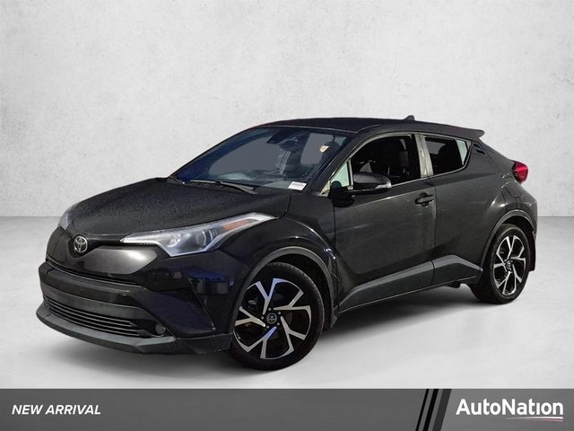 2018 Toyota C-HR XLE Premium FWD photo