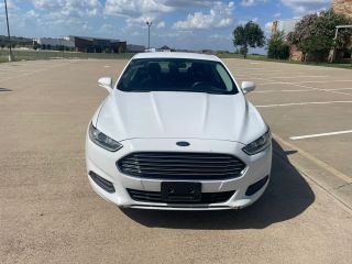 2016 Ford Fusion SE FWD photo