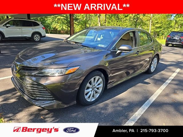 2018 Toyota Camry LE FWD photo
