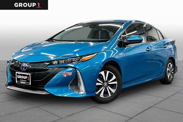 2017 Toyota Prius Prime Premium FWD photo