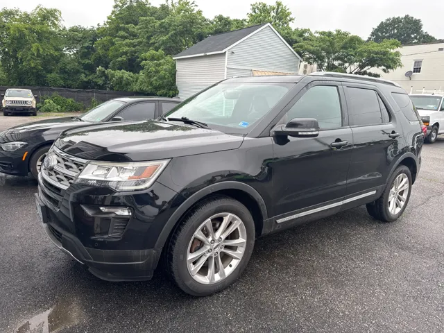 2018 Ford Explorer XLT 4WD photo