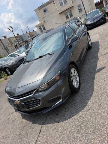 2017 Chevrolet Malibu LT FWD photo