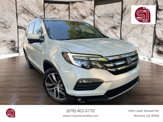2018 Honda Pilot Touring FWD photo