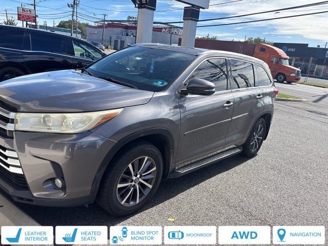 2018 Toyota Highlander XLE AWD photo