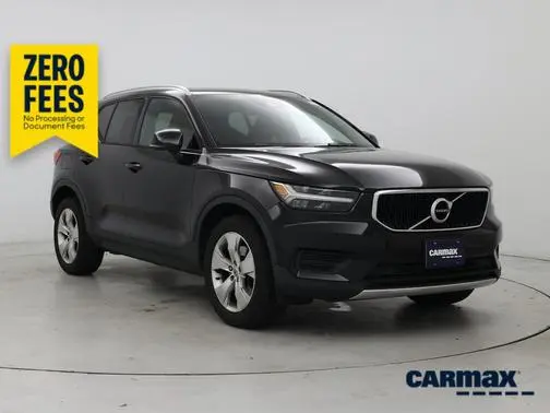 2019 Volvo XC40 Momentum AWD photo