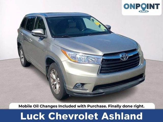 2015 Toyota Highlander XLE AWD photo