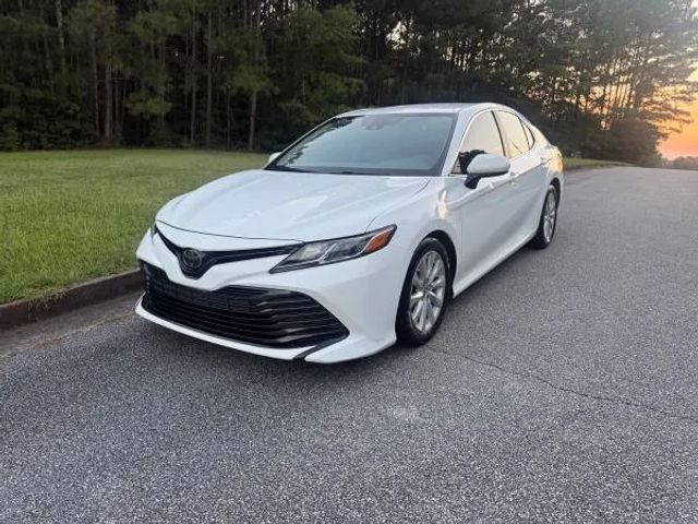 2018 Toyota Camry LE FWD photo