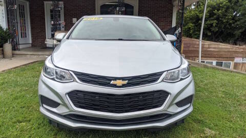 2018 Chevrolet Cruze LS FWD photo