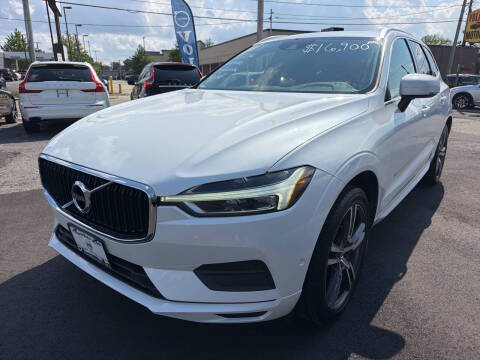 2018 Volvo XC60 Momentum AWD photo