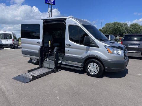 2018 Ford Transit Passenger Wagon XLT RWD photo