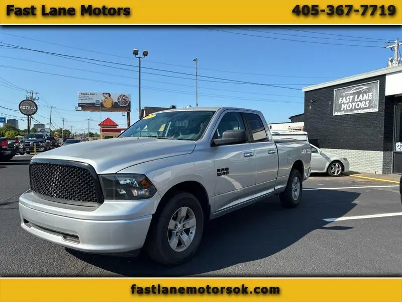 2018 Ram 1500 SLT RWD photo