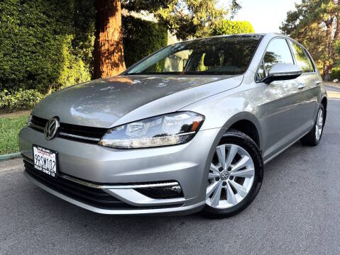 2018 Volkswagen Golf SE FWD photo