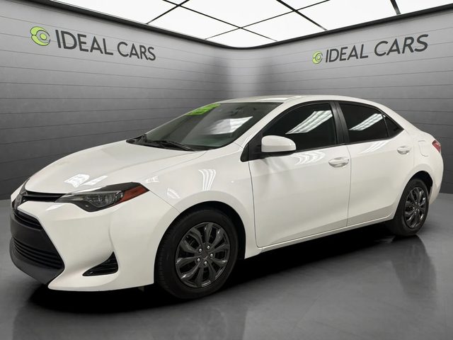 2018 Toyota Corolla LE FWD photo