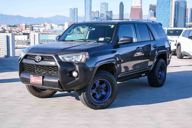 2017 Toyota 4Runner SR5 4WD photo