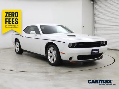2018 Dodge Challenger SXT RWD photo