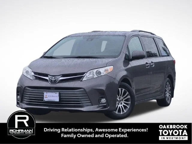 2018 Toyota Sienna XLE FWD photo