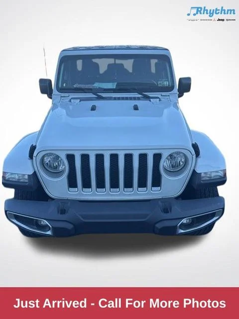 2018 Jeep Wrangler Unlimited Sahara 4WD photo