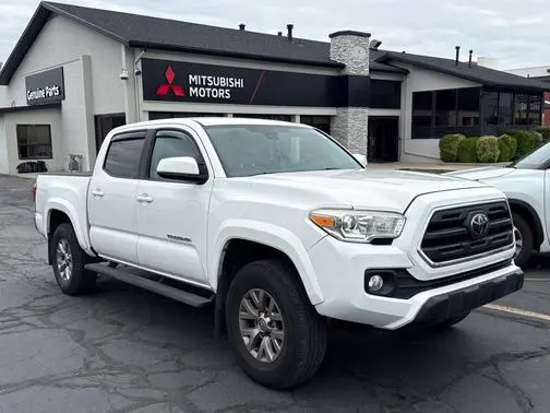 2018 Toyota Tacoma SR5 4WD photo