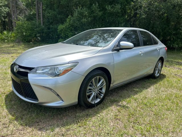 2016 Toyota Camry SE FWD photo