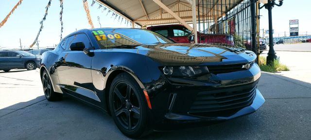 2018 Chevrolet Camaro 1LT RWD photo