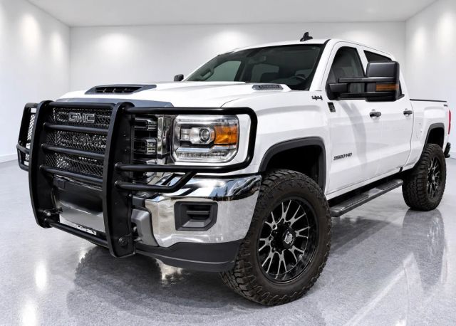 2018 GMC Sierra 2500HD 4WD photo