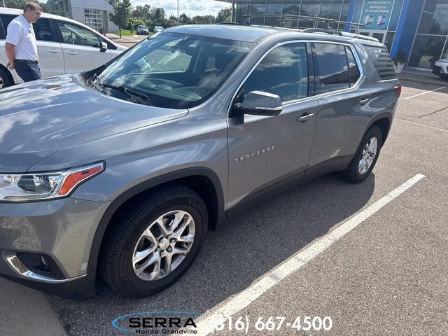 2018 Chevrolet Traverse LT Cloth FWD photo