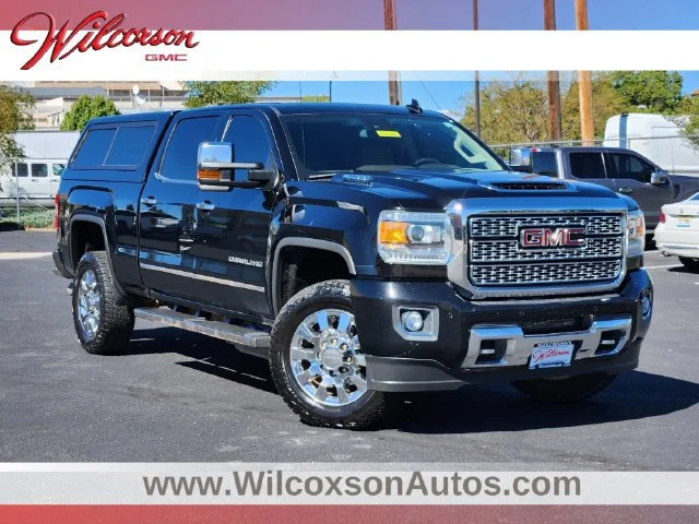 2018 GMC Sierra 2500HD Denali 4WD photo