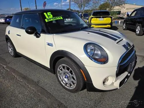 2015 MINI Hardtop 2 Door S FWD photo