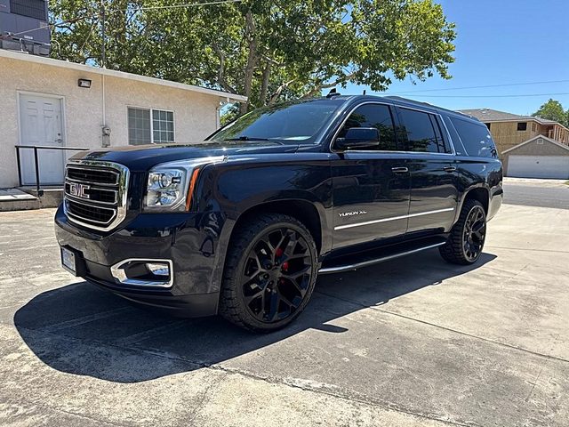 2018 GMC Yukon XL SLT 4WD photo