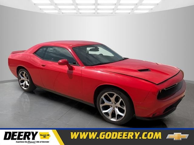 2016 Dodge Challenger SXT Plus RWD photo