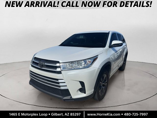 2018 Toyota Highlander LE FWD photo