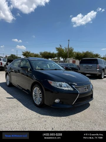 2015 Lexus ES  FWD photo