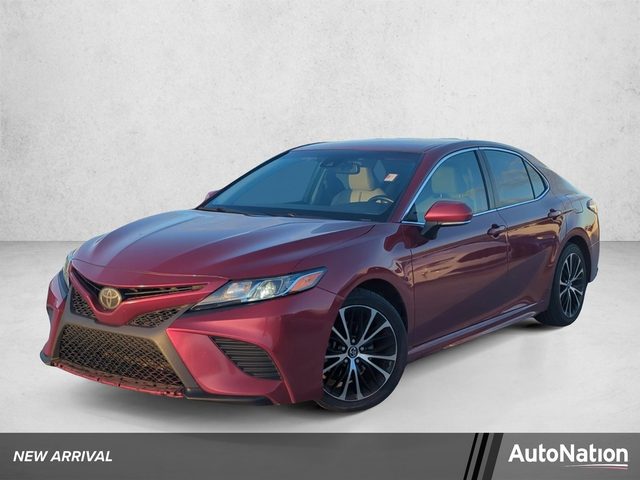 2018 Toyota Camry SE FWD photo