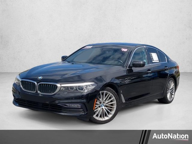 2018 BMW 5 Series 530e iPerformance RWD photo
