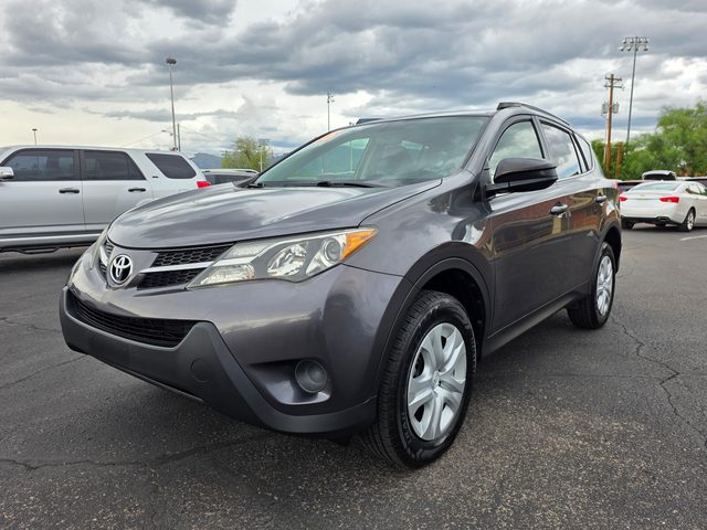 2015 Toyota RAV4 LE FWD photo
