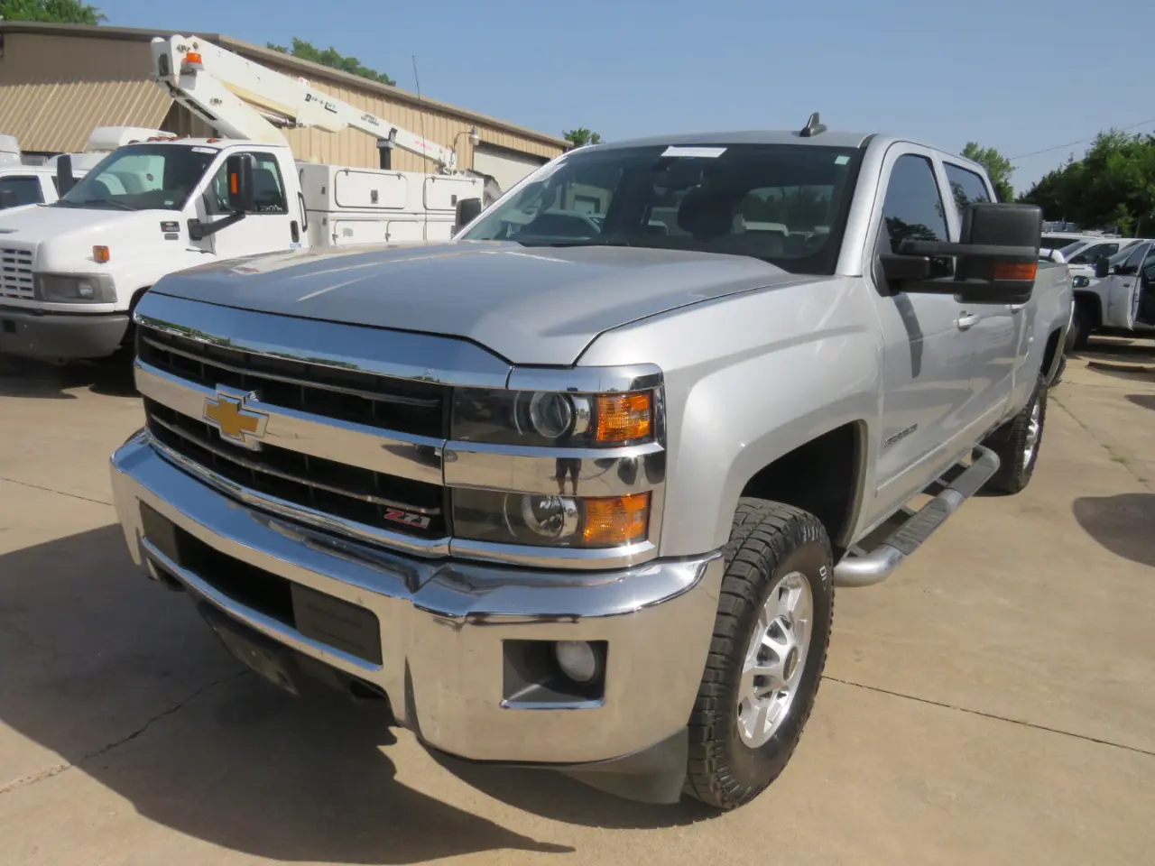2018 Chevrolet Silverado 2500HD LT 4WD photo