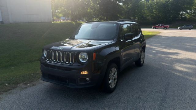 2018 Jeep Renegade Latitude 4WD photo