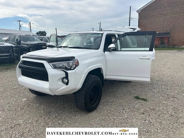 2018 Toyota 4Runner SR5 Premium 4WD photo