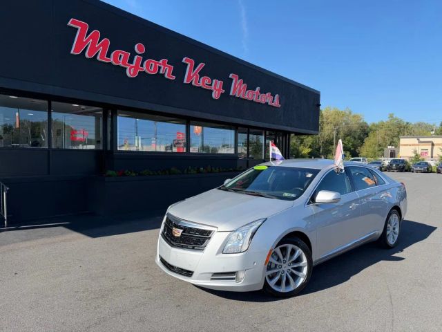 2017 Cadillac XTS Luxury FWD photo