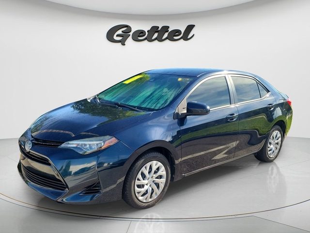 2018 Toyota Corolla LE FWD photo
