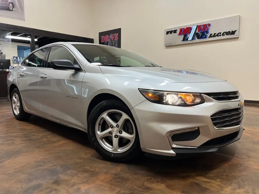 2018 Chevrolet Malibu LS FWD photo