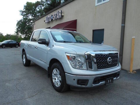 2018 Nissan Titan SV RWD photo