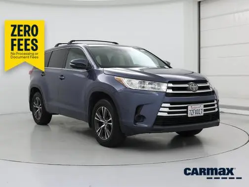 2017 Toyota Highlander LE AWD photo
