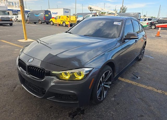 2018 BMW 3 Series 330i RWD photo