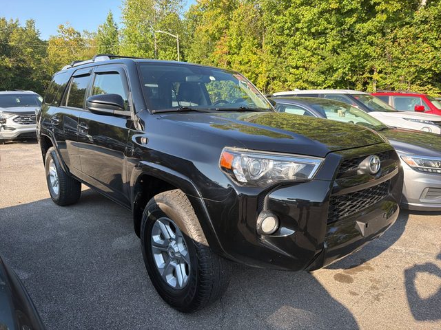2018 Toyota 4Runner SR5 4WD photo