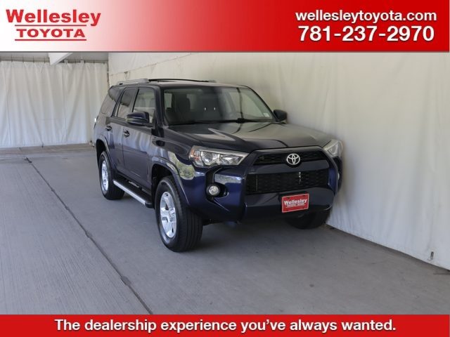 2018 Toyota 4Runner SR5 4WD photo