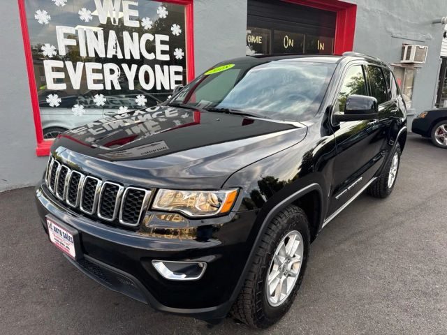 2018 Jeep Grand Cherokee Laredo E 4WD photo