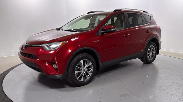 2018 Toyota RAV4 Hybrid XLE AWD photo