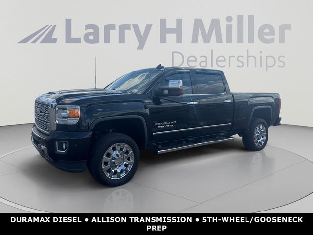 2018 GMC Sierra 2500HD Denali 4WD photo
